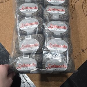 Kathmandu Aran Yarn in Elegant Gray (10 Balls)